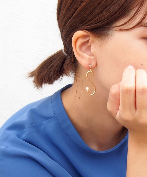 SALON（サロン）の「【 SALON / サロン 】 オリジナル手書き風イニシャル アシンメトリーピアス ★（ピアス（両耳用）・レディース・A/C/E/H/K/M/N/R/S/T/Y・FREE）」の22枚目の写真