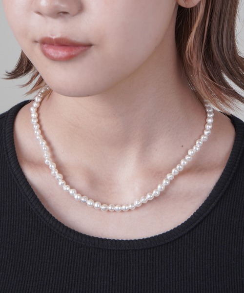 SPINNS（スピンズ）の「40cm パールネックレス（ネックレス・レディース・ホワイト・ONESIZE）」の4枚目の写真