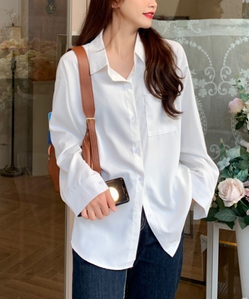 yuue' ( wear )（ユーイ）の「オーバーサイズ シンプルロングスリーブシャツ（シャツ/ブラウス・レディース・ホワイト/ベージュ/ブルー・FREE）」の3枚目の写真