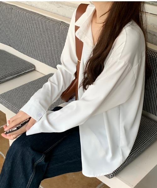yuue' ( wear )（ユーイ）の「オーバーサイズ シンプルロングスリーブシャツ（シャツ/ブラウス・レディース・ホワイト/ベージュ/ブルー・FREE）」の8枚目の写真