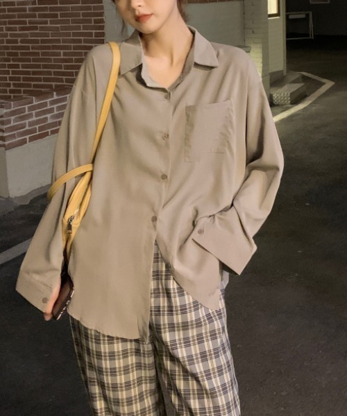 yuue' ( wear )（ユーイ）の「オーバーサイズ シンプルロングスリーブシャツ（シャツ/ブラウス・レディース・ホワイト/ベージュ/ブルー・FREE）」の12枚目の写真