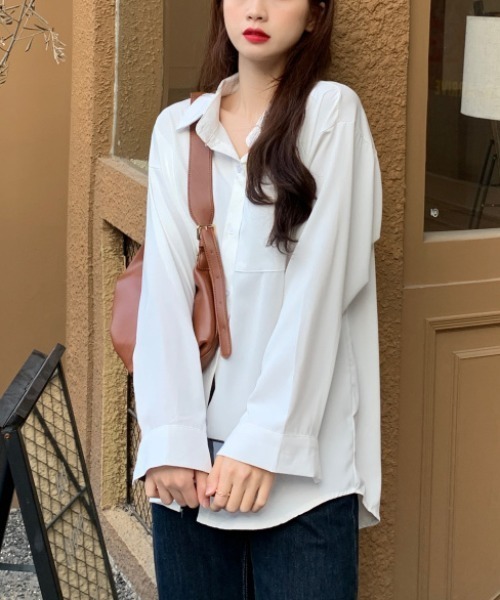 yuue' ( wear )（ユーイ）の「オーバーサイズ シンプルロングスリーブシャツ（シャツ/ブラウス・レディース・ホワイト/ベージュ/ブルー・FREE）」の13枚目の写真