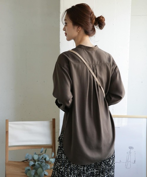URBAN RESEARCH DOORS（アーバンリサーチドアーズ）の「バンドカラーワイドシャツ（シャツ/ブラウス・レディース・ダークブラウン/マスタード/グレー系その他・ONE）」の18枚目の写真