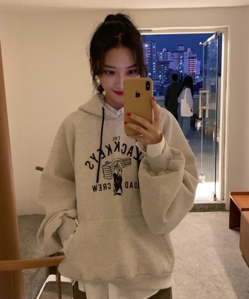 MANGROVE（マングローブ）の「ビンテージ風ロゴプリントスウェットパーカー（パーカー・レディース・ライトグレー/ダークグレー・FREE）」の9枚目の写真