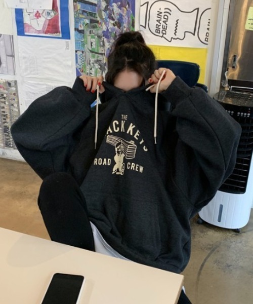 MANGROVE（マングローブ）の「ビンテージ風ロゴプリントスウェットパーカー（パーカー・レディース・ライトグレー/ダークグレー・FREE）」の11枚目の写真