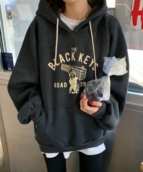 MANGROVE（マングローブ）の「ビンテージ風ロゴプリントスウェットパーカー（パーカー・レディース・ライトグレー/ダークグレー・FREE）」の21枚目の写真