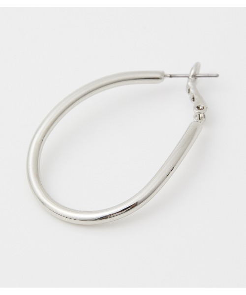 AZUL by moussy（アズールバイマウジー）の「OVAL BIG HOOP EARRINGS/オーバルビッグフープイアリング（ピアス（両耳用）・レディース・シルバー/ゴールド系その他・FREE）」の7枚目の写真