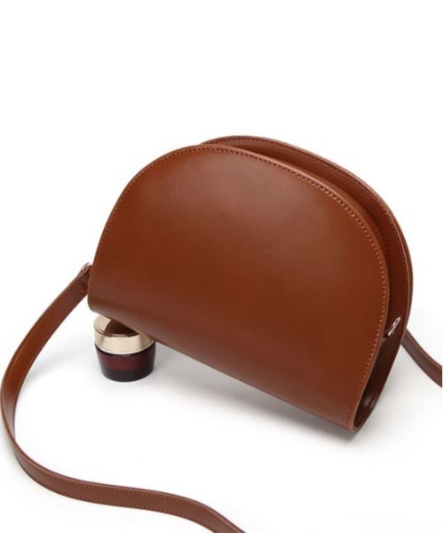 MAISON BREEZE（メゾンブリーズ）の「【MAISON BREEZE】M.B.Zハーフムーンショルダー KNF（ショルダーバッグ・レディース・ブラック/ワイン/ブラウン・FREE）」の6枚目の写真