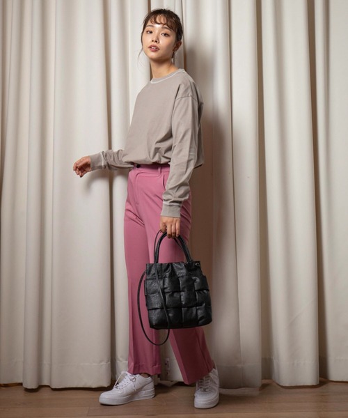 vis-`a-vis(ビサビ)の「【WEB限定】【コラボ】ミチ&藍にいなイラストステッチ配色ロングTシャツ(Tシャツ/カットソー・レディース・ホワイト/ブラウン系その他3/ネイビー・FREE)」の7枚目の写真