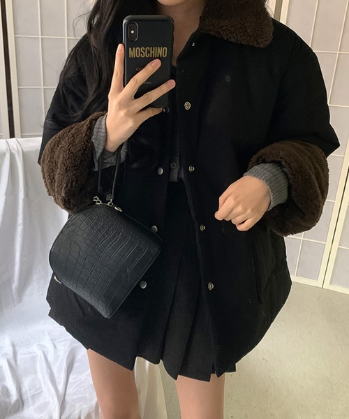 Girly Doll(ガーリードール)の「ボア中綿アウター(ブルゾン・レディース・ブラック/キャメル・FREE)」の4枚目の写真