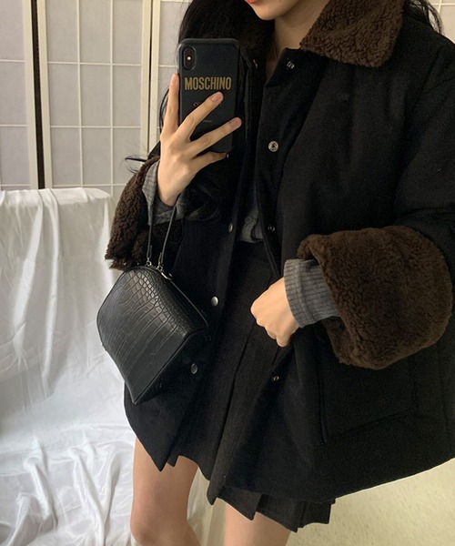 Girly Doll(ガーリードール)の「ボア中綿アウター(ブルゾン・レディース・ブラック/キャメル・FREE)」の5枚目の写真