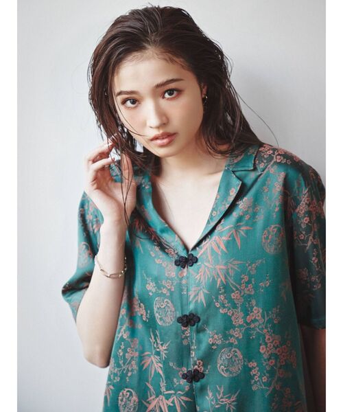 EVRIS（エヴリス）の「フロックボタンショートスリーブシャツ（シャツ/ブラウス・レディース・ブラウン/グリーン・FREE）」の6枚目の写真