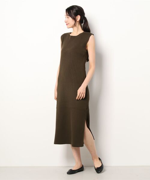 archives(アルシーヴ)の「前後2WAYヘリンボーンカーディガン+リブニットワンピース(ワンピース・レディース・ブラック/ブラウン/ベージュ・MEDIUM)」の5枚目の写真