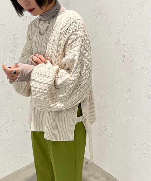 apres jour mignon（アプレジュールミニョン）の「Dカンベルトケーブルニット【ZOZOTOWN限定アイテム】（ニット/セーター・レディース・ブラック/パープル/アイボリー・X-LARGE/フリー）」の2枚目の写真