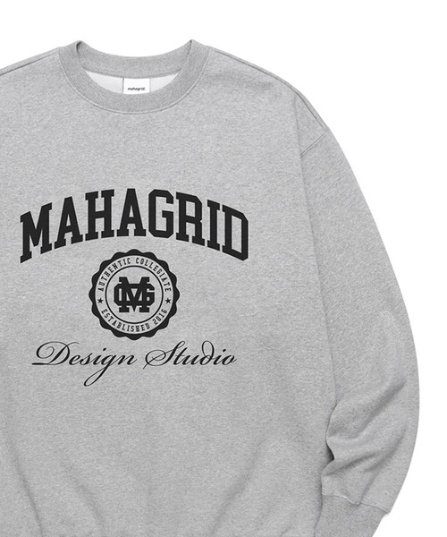 MAHAGRID(マハグリッド)の「【MAHAGRID/マハグリッド】AUTHENTIC SWEATSHIRT / オーセンティック カレッジロゴ スウェットプルオーバー(スウェット・メンズ・ライトグレー/ブラック/ネイビー/グレー/グリーン/クリーム・MEDIUM/LARGE)」の3枚目の写真