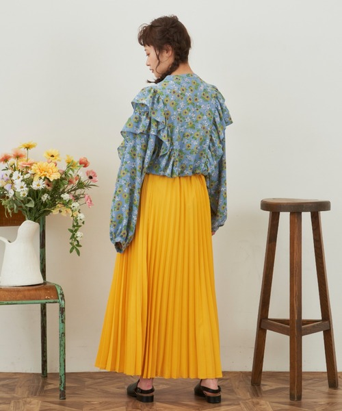 MERLOT(メルロー)の「フリルフラワーブラウス(シャツ/ブラウス・レディース・ホワイト/イエロー/ブルー・FREE)」の9枚目の写真