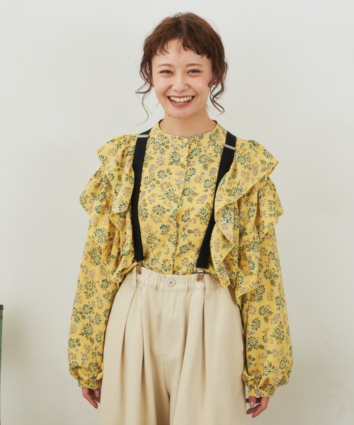 MERLOT(メルロー)の「フリルフラワーブラウス(シャツ/ブラウス・レディース・ホワイト/イエロー/ブルー・FREE)」の6枚目の写真