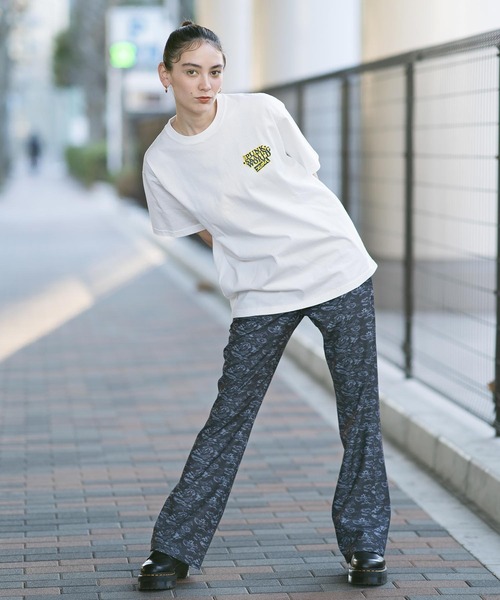 X-girl（エックスガール）の「FOAM PRINT LOGO S/S TEE/発泡プリントロゴ　Tシャツ（Tシャツ/カットソー・レディース・ライトパープル/ブラック/ホワイト・M/L/S/XL）」の8枚目の写真