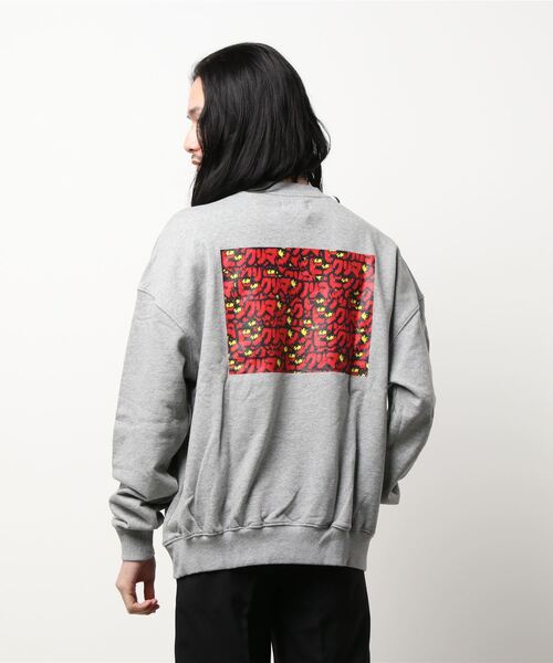 L.H.P Private Brand(エルエイチピープライベートブランド)の「COMMONBASE/コモンベース/【BIKKURIMAN×Kosuke KAWAMURA】ビックリマン クルーネックスウェット(スウェット・メンズ・ブラック/グレー・MEDIUM/LARGE/X-LARGE)」の4枚目の写真