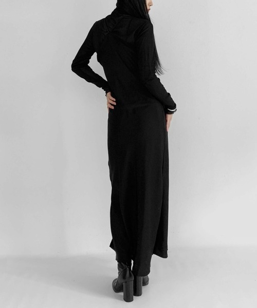 LVEU.（ラブユ.）の「Satin camisole one-piece / サテン