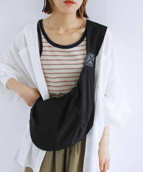 Crisp（クリスプ）の「パフショルダーバッグ（ショルダーバッグ・レディース・ブラック/アイボリー/ブラウン/カーキ/ベージュ・FREE）」の3枚目の写真