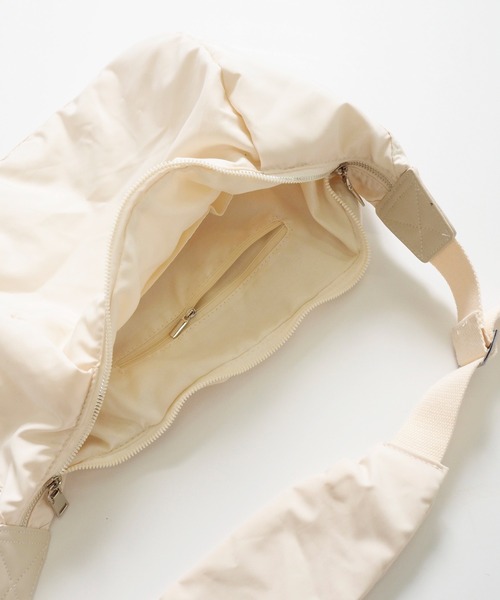 Crisp（クリスプ）の「パフショルダーバッグ（ショルダーバッグ・レディース・ブラック/アイボリー/ブラウン/カーキ/ベージュ・FREE）」の21枚目の写真