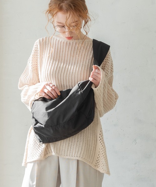 Crisp（クリスプ）の「パフショルダーバッグ（ショルダーバッグ・レディース・ブラック/アイボリー/ブラウン/カーキ/ベージュ・FREE）」の7枚目の写真