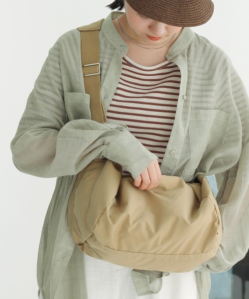 Crisp（クリスプ）の「パフショルダーバッグ（ショルダーバッグ・レディース・ブラック/アイボリー/ブラウン/カーキ/ベージュ・FREE）」の12枚目の写真