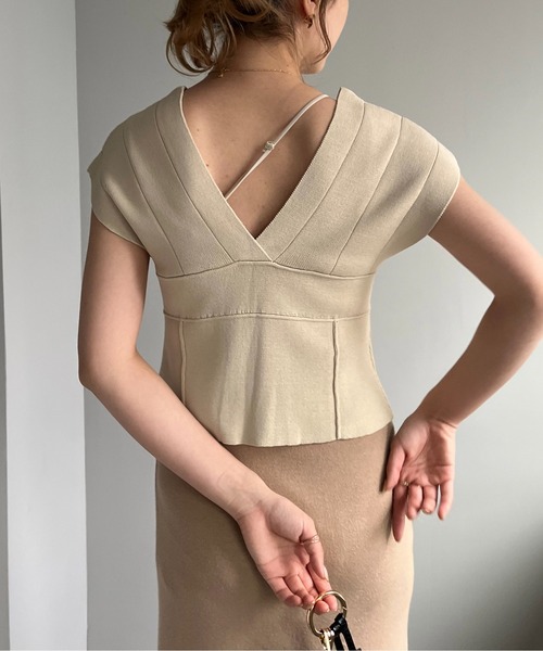 CAPRICIEUX LE'MAGE（カプリシューレマージュ）の「ブロッキング深Vプルオーバー（ニット/セーター・レディース・ブラック/ベージュ・FREE）」の10枚目の写真