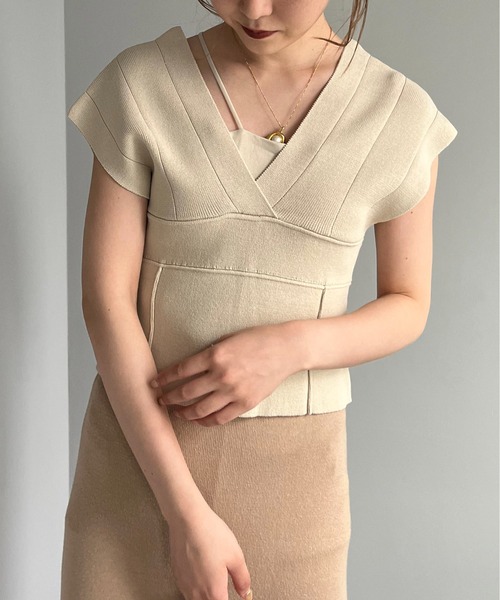 CAPRICIEUX LE'MAGE（カプリシューレマージュ）の「ブロッキング深Vプルオーバー（ニット/セーター・レディース・ブラック/ベージュ・FREE）」の5枚目の写真