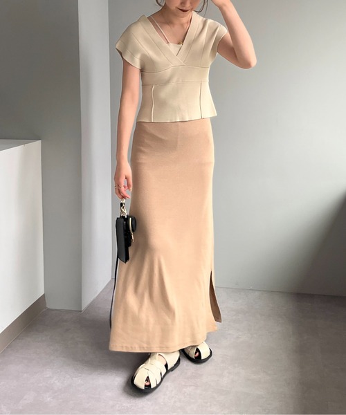 CAPRICIEUX LE'MAGE（カプリシューレマージュ）の「ブロッキング深Vプルオーバー（ニット/セーター・レディース・ブラック/ベージュ・FREE）」の17枚目の写真