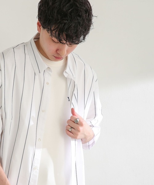 SENSE OF PLACE by URBAN RESEARCH(センスオブプレイスバイアーバンリサーチ)の「ストライプエクストラルーズシャツ(5分袖)(シャツ/ブラウス・メンズ・ホワイト/ネイビー/ライトベージュ・MEDIUM/LARGE)」の4枚目の写真
