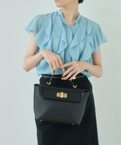 ANAYI（アナイ）の「【雑誌掲載】フラップショルダー　バッグ（ショルダーバッグ・レディース・ベージュ/ブラック・FREE）」の17枚目の写真