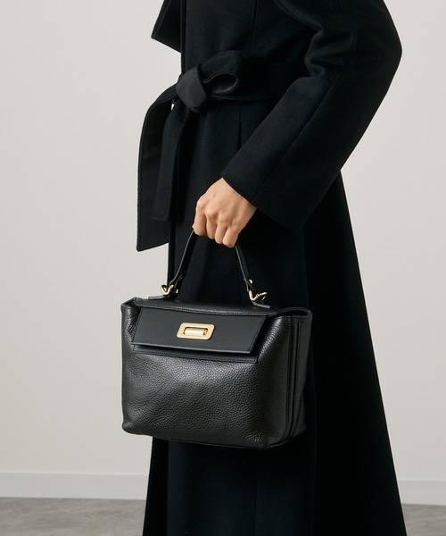 ANAYI（アナイ）の「【雑誌掲載】フラップショルダー　バッグ（ショルダーバッグ・レディース・ベージュ/ブラック・FREE）」の11枚目の写真