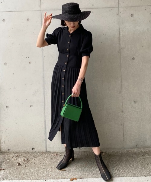 deux amour(ドゥーザムール)の「平織り開襟プリーツワンピース(シャツワンピース・レディース・ブラック/ベージュ/サックスブルー・MEDIUM)」の19枚目の写真