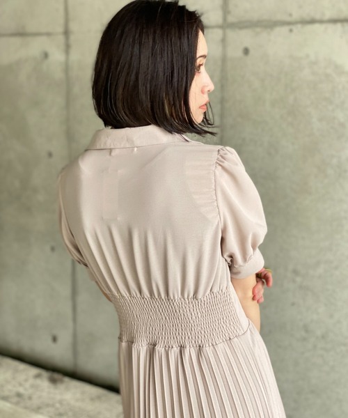 deux amour(ドゥーザムール)の「平織り開襟プリーツワンピース(シャツワンピース・レディース・ブラック/ベージュ/サックスブルー・MEDIUM)」の15枚目の写真