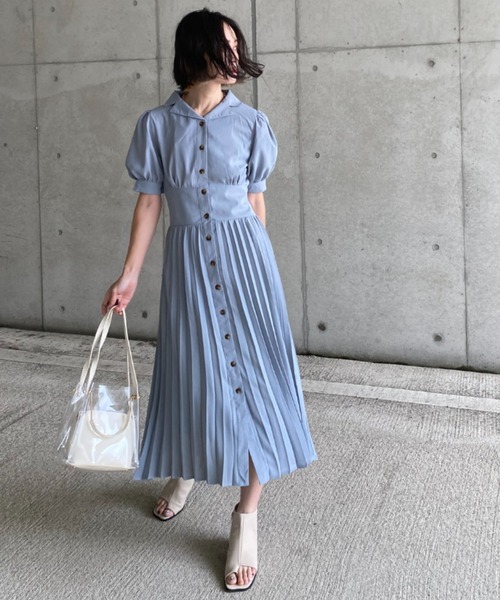 deux amour(ドゥーザムール)の「平織り開襟プリーツワンピース(シャツワンピース・レディース・ブラック/ベージュ/サックスブルー・MEDIUM)」の9枚目の写真