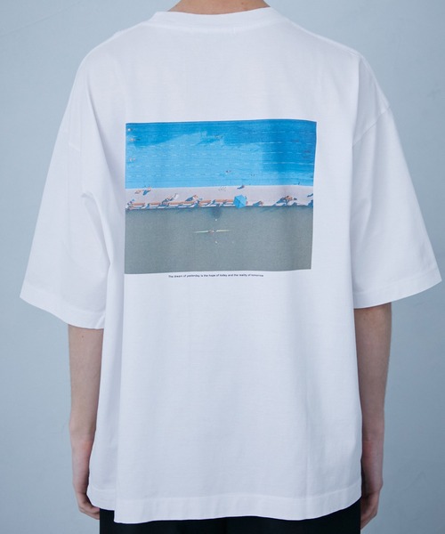 PUBLIC TOKYO(パブリックトウキョウ)の「ビューティフルバックプリントフォトTEE -ARG-(Tシャツ/カットソー・メンズ・ホワイト/ブラック・1/2)」の6枚目の写真
