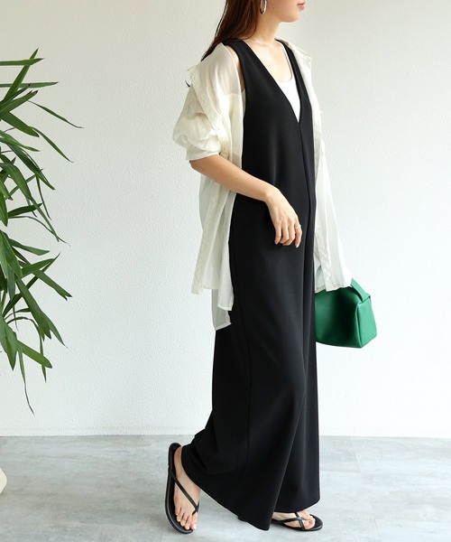 梨地ポンチVネックサロペット