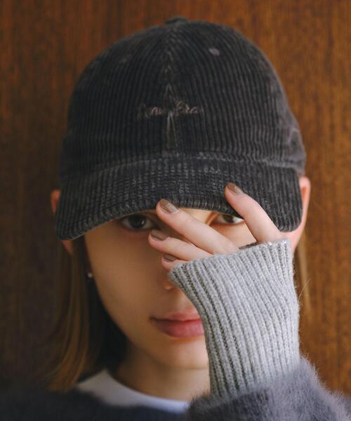NEW ERA（ニューエラ）の「【別注】＜NEW ERA＞930 コーデュロイ ロゴキャップ/22FW（キャップ・レディース・ナチュラル/ダークグレー/ブラウン・FREE）」の6枚目の写真