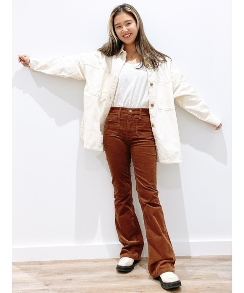 GAP（ギャップ）の「ウォッシュウェル オーバーサイズ カーキシャツジャケット（その他アウター・レディース・ナチュラル・XS/S/M/XXS/L）」の12枚目の写真