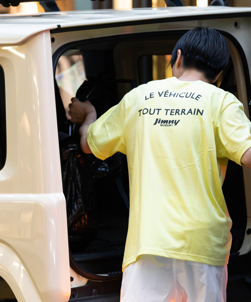 417 EDIFICE(フォーワンセブンエディフィス)の「【417×JIMNY/ジムニー】 LE VEHICULE 別注Tシャツ(Tシャツ/カットソー・メンズ・ホワイト/ベージュ/イエロー・MEDIUM/LARGE/X-LARGE)」の8枚目の写真