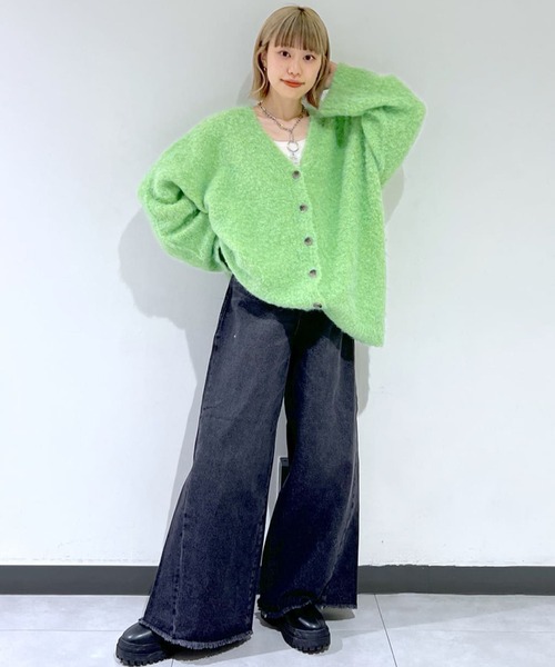 w closet（ダブルクローゼット）の「フレアデニムパンツ（デニムパンツ・レディース・ブルー/ダークグレー・FREE）」の3枚目の写真