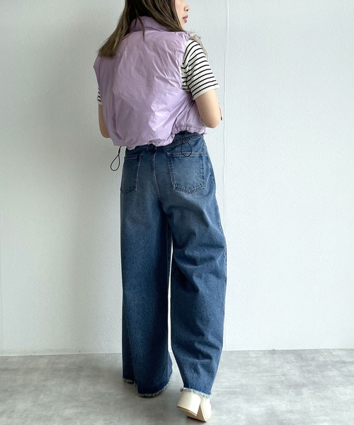 w closet（ダブルクローゼット）の「フレアデニムパンツ（デニムパンツ・レディース・ブルー/ダークグレー・FREE）」の11枚目の写真