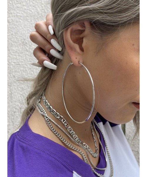 EGOIST（エゴイスト）の「BIGシンプルフープピアス（ピアス（両耳用）・レディース・ゴールド/シルバー・FREE）」の5枚目の写真