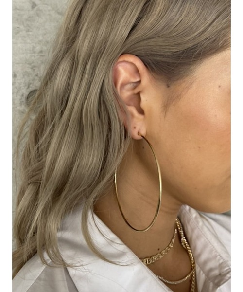 EGOIST（エゴイスト）の「BIGシンプルフープピアス（ピアス（両耳用）・レディース・ゴールド/シルバー・FREE）」の6枚目の写真