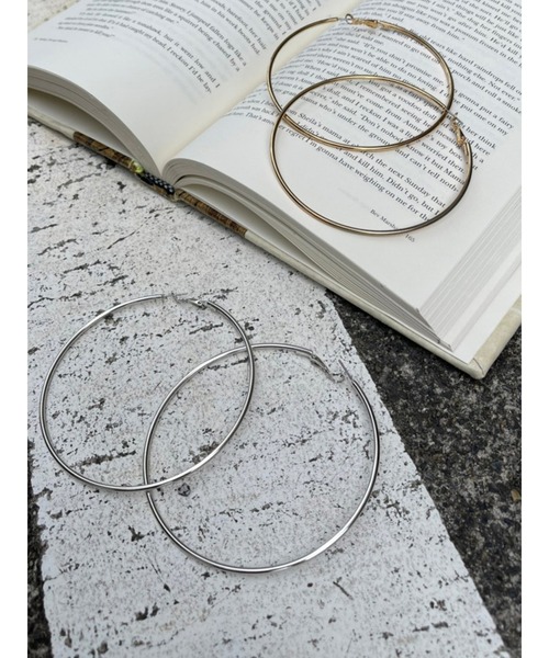 EGOIST（エゴイスト）の「BIGシンプルフープピアス（ピアス（両耳用）・レディース・ゴールド/シルバー・FREE）」の8枚目の写真