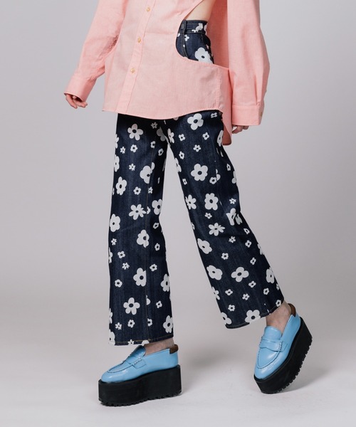 NON TOKYO（ノントーキョー）の「NON TOKYO/ノントーキョー/フロッキーフラワーデニムパンツ（デニムパンツ・レディース・ブラック/カーキ/インディゴブルー・1/2）」の19枚目の写真