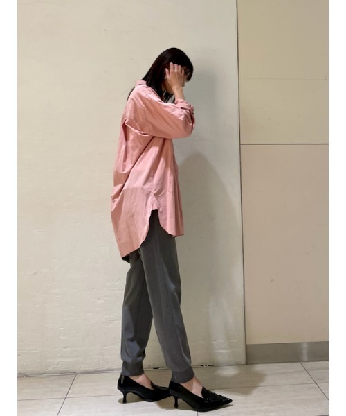 Mila Owen(ミラオーウェン)の「ウエストゴムセンタープレス裾絞りパンツ(スラックス・レディース・アイボリー/ブラック/グレー・0/00/1)」の18枚目の写真