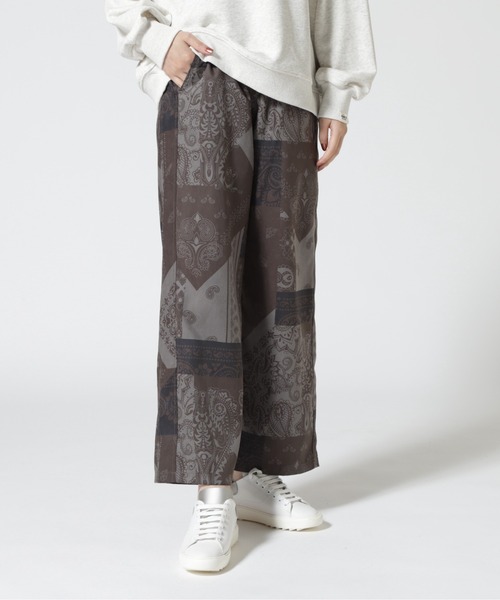 AVIREX(アヴィレックス)の「REPEATING PATTERN PANTS/ リピーティングパターンパンツ(その他パンツ・レディース・チャコール/ブラウン・F)」の2枚目の写真